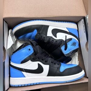 Kid Jordan 1 university blue